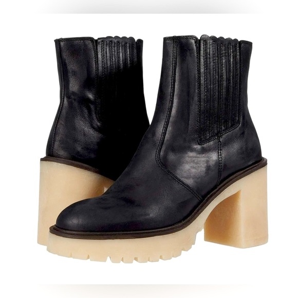Free People James Chelsea Boots ✨ Black Leather Size 8.5 | 38.5 | heeled - Picture 5 of 16